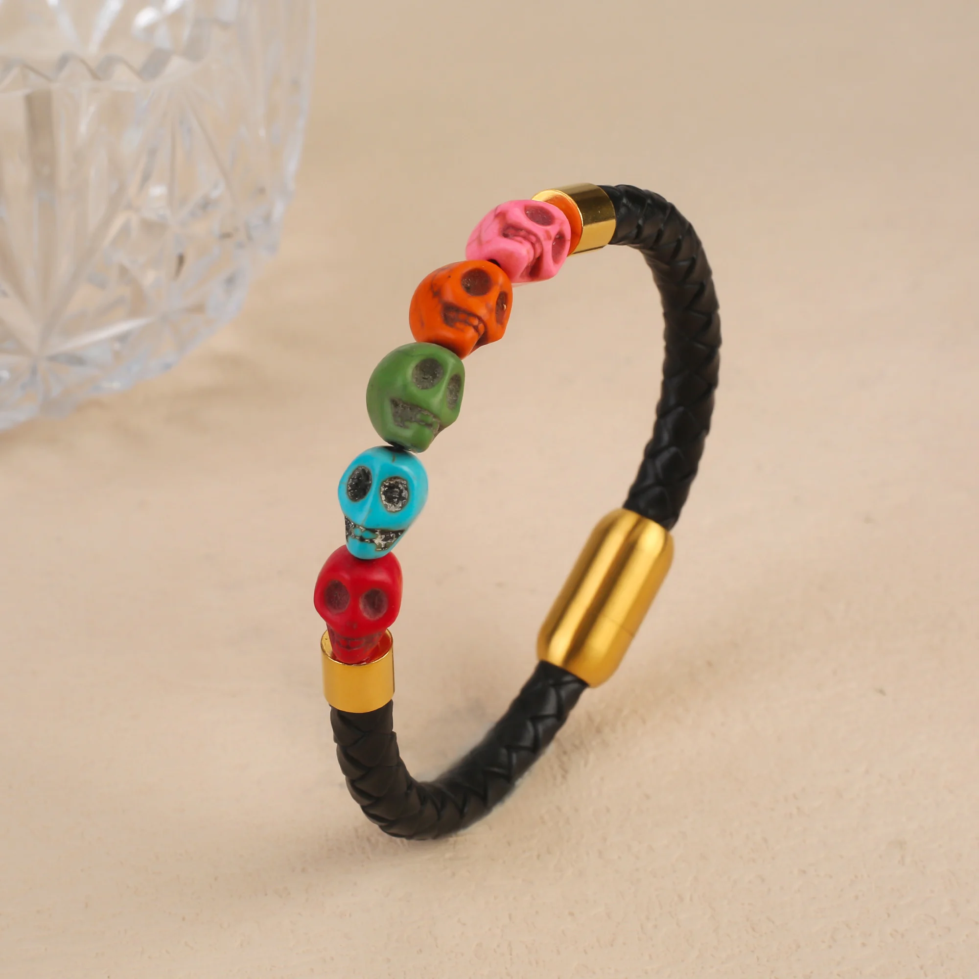 Винтажный кожаный браслет с цветным каменным черепом, персонализированный мужской браслет-манжета для женщины, модный ювелирный браслет из нержавеющей стали
